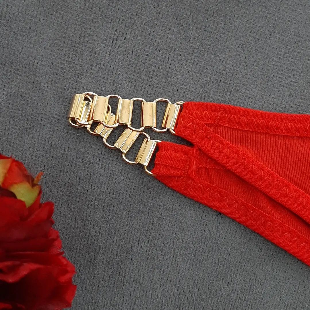 High Quality New Style Chain Straps Front Metal V buckel Bra & Panty Set 195