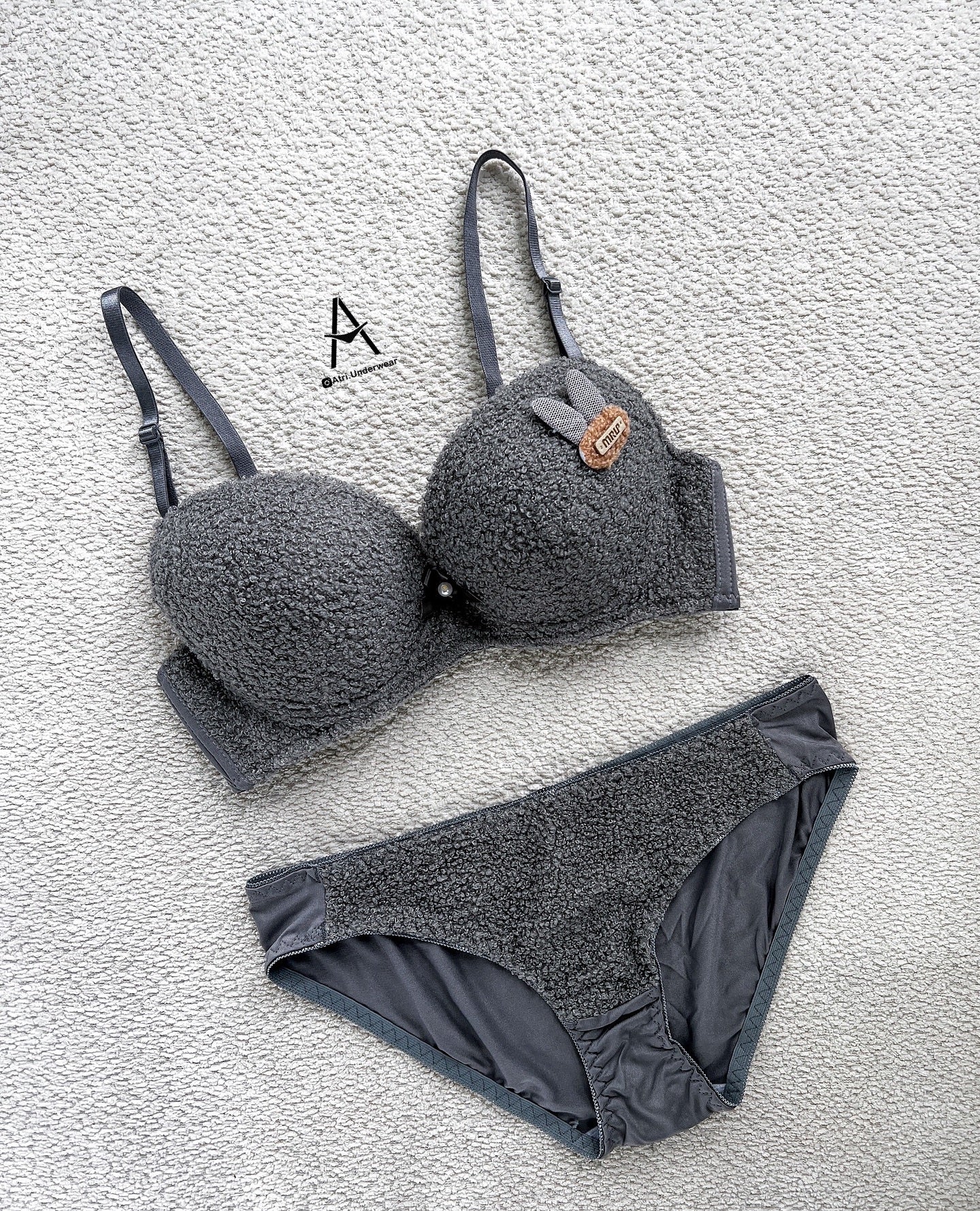 New High Quality Sexy Cute Soft Plush Design Bra & Panty Set E991