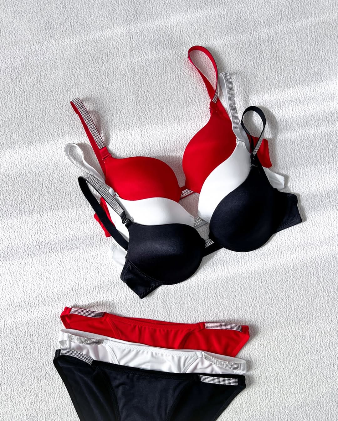 High Quality New Style Wired Rhinestone Straps Back Hook Adjustable Straps Bra & Panty Set 1012