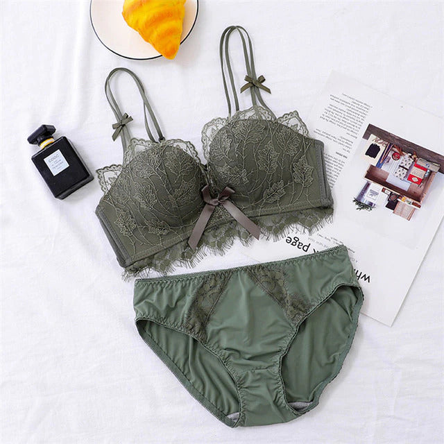 Shezaib Soft Push Up Embroidered Bra and Panty Set 8942