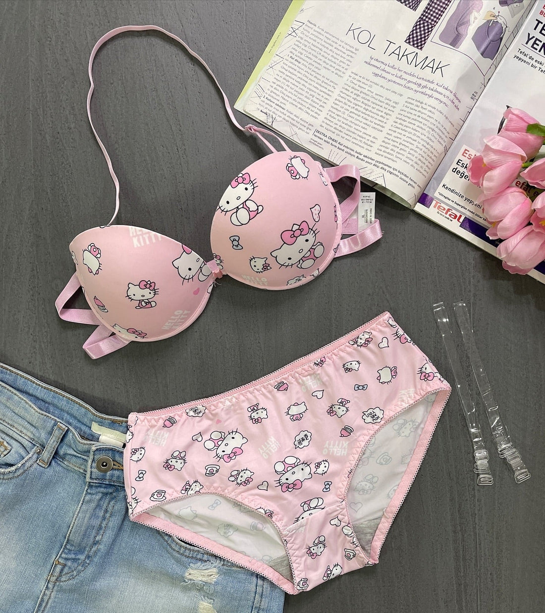 High Quality Front Open 4 In 1  Push-up Hello Kitty Print Adjustable Straps Bra Panty Set 016